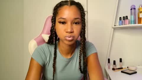 Snapshot of cedaya555 chatting on 10.02.25 CEDAYA555 online show from 10.02.25