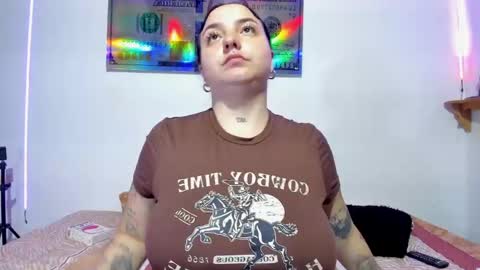 Snapshot of celeste_y_pipe chatting on 01.10.25 Celeste Y Pipe online show from 01.10.25
