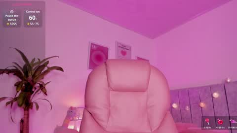 Snapshot of celestecute_ chatting on 12.13.24 Celeste   INSTAGRAM Celestecute 01 online show from 12.13.24