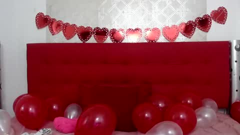 Snapshot of celestial_queen_ chatting on 02.14.25 Celestial online show from 02.14.25
