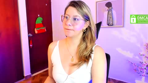 Snapshot of chanell_taylor_ chatting on 12.26.24 chanell online show from 12.26.24