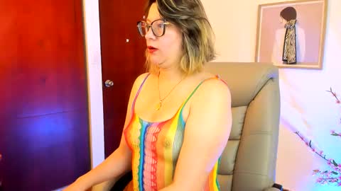 Snapshot of chanell_taylor_ chatting on 09.17.25 chanell online show from 09.17.25