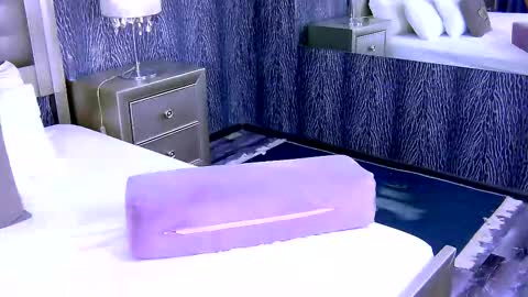 Snapshot of chanelledy1 chatting on 10.31.25 chanelledy1 online show from 10.31.25