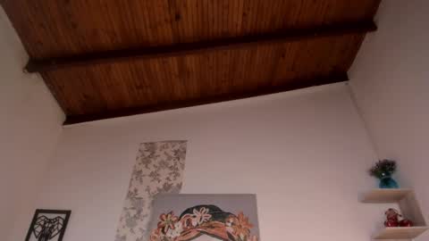 Snapshot of chantall_smith chatting on 03.01.25 online show from 03.01.25