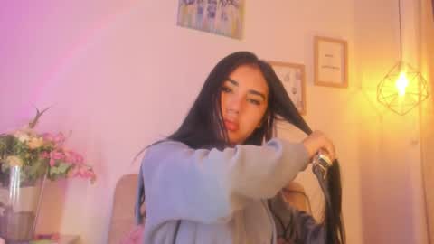 Snapshot of chantall_valkoba chatting on 02.18.25 Chantall online show from 02.18.25