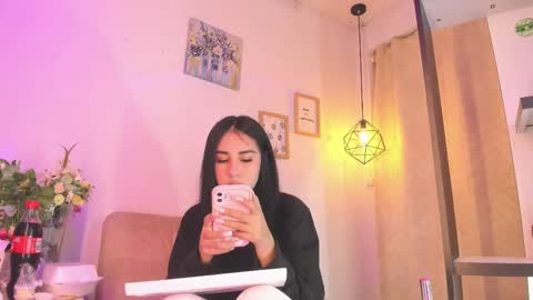 Snapshot of chantall_valkoba chatting on 02.20.25 Chantall online show from 02.20.25