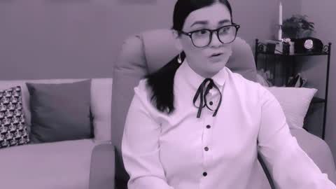Snapshot of chantallovely chatting on 02.23.25 The Queen online show from 02.23.25