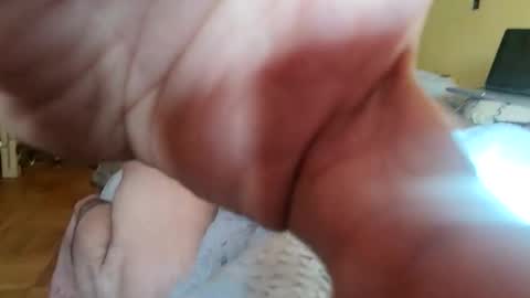 Snapshot of chapapote19 chatting on 11.10.25 mueca online show from 11.10.25