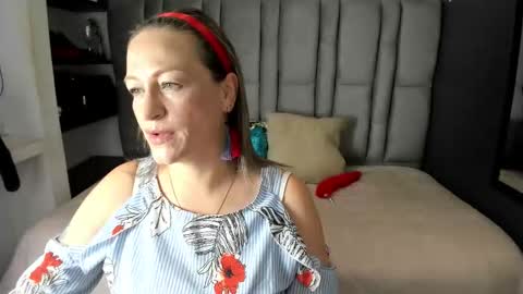 Charlot milf online show from 11.17.25