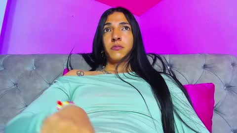 Snapshot of charlot_sanchez chatting on 12.22.24 lot online show from 12.22.24