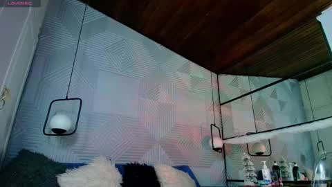 Snapshot of charlotte_2015 chatting on 11.19.25 ambar online show from 11.19.25