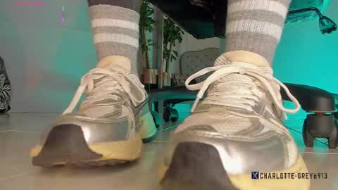 charlotte  grey online show from 11.20.25