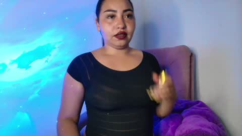 Snapshot of charlotte_princess_1 chatting on 12.21.24 charlotte_princess_1 online show from 12.21.24