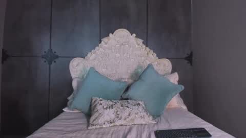 charlottegray_1 online show from 10.29.25