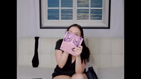 charming_lolla online show from 09.28.25