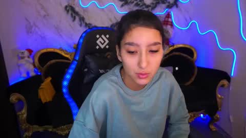 Snapshot of charmmocco chatting on 01.21.25 SweetMoco online show from 01.21.25