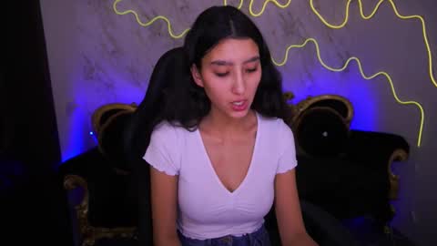 Snapshot of charmmocco chatting on 01.30.25 SweetMoco online show from 01.30.25