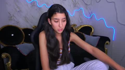 Snapshot of charmmocco chatting on 02.10.25 SweetMoco online show from 02.10.25