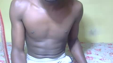 charmzboy online show from 10.05.25