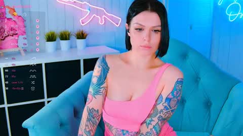 Snapshot of chaturkaterina chatting on 10.19.25 Miss Harmony online show from 10.19.25