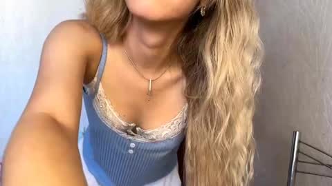 Snapshot of chayashortle chatting on 09.17.25 Milissa online show from 09.17.25
