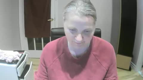 Snapshot of chealsiek chatting on 10.04.25 chealsiek online show from 10.04.25