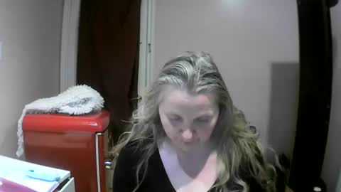 Snapshot of chealsiek chatting on 10.14.25 chealsiek online show from 10.14.25