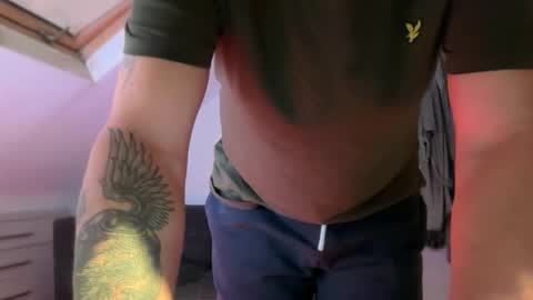 Snapshot of cheekylondon70 chatting on 09.23.25 Cheekylondon online show from 09.23.25