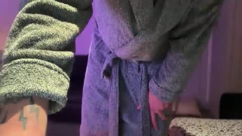 Snapshot of cheekylondon70 chatting on 09.24.25 Cheekylondon online show from 09.24.25