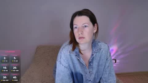 Snapshot of chelsey_rayne chatting on 09.10.25 Instagram faroffland online show from 09.10.25