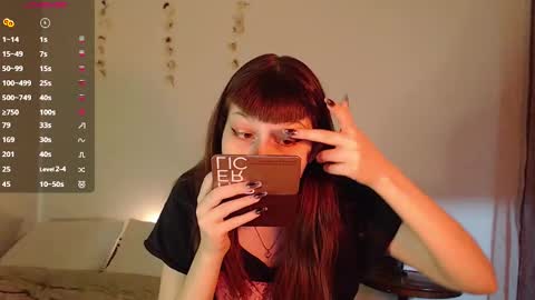 Snapshot of cherry_hazzze chatting on 01.07.25 Cheryl online show from 01.07.25