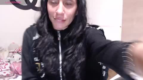 Snapshot of cherry_hc chatting on 10.15.25 Nezumy Rey  online show from 10.15.25