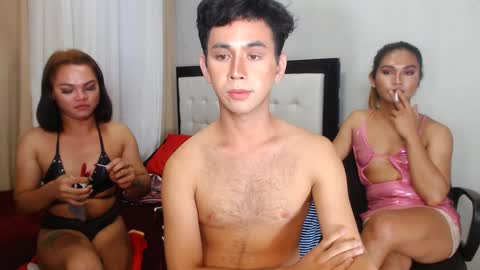 Snapshot of cherrymaegray chatting on 02.04.25 cherrymaegray online show from 02.04.25