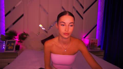 Snapshot of cherryylulu chatting on 09.18.25 cherryylulu online show from 09.18.25