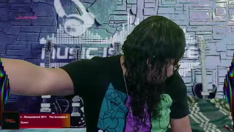 Snapshot of chinoroz chatting on 03.08.25 Enrique online show from 03.08.25