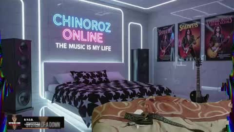 Snapshot of chinoroz chatting on 09.20.25 Enrique online show from 09.20.25