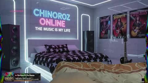 Snapshot of chinoroz chatting on 09.23.25 Enrique online show from 09.23.25