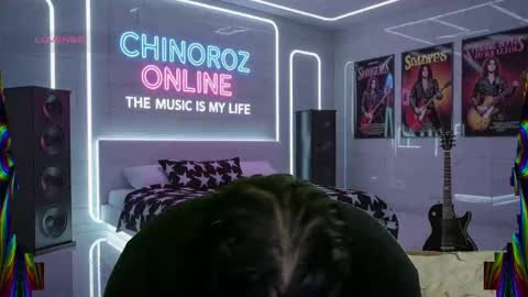 Snapshot of chinoroz chatting on 09.27.25 Enrique online show from 09.27.25