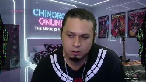 Snapshot of chinoroz chatting on 10.07.25 Enrique online show from 10.07.25