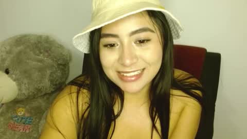 Snapshot of chloe_dolce chatting on 09.30.25 chloe_dolce online show from 09.30.25