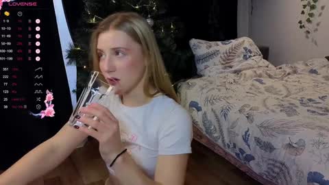 Snapshot of chloe_guidry chatting on 12.23.24 Arianaa Mourrr online show from 12.23.24