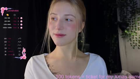 Snapshot of chloe_guidry chatting on 12.26.24 Arianaa Mourrr online show from 12.26.24