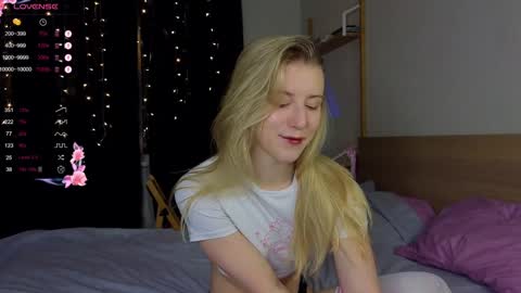 Snapshot of chloe_guidry chatting on 01.12.25 Arianaa Mourrr online show from 01.12.25