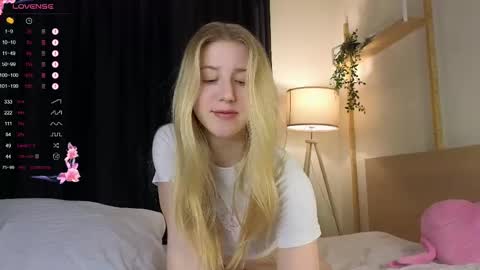 Snapshot of chloe_guidry chatting on 02.16.25 Arianaa Mourrr online show from 02.16.25