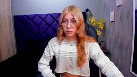 Snapshot of chloecampbell03 chatting on 10.21.25 chloecampbell03 online show from 10.21.25