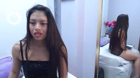 Snapshot of chloemartini_ chatting on 12.21.24 ChloeSignup For Free Join my Fan Club online show from 12.21.24