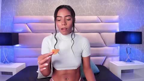 Snapshot of chloetaylorr_ chatting on 01.25.25 CHLOE online show from 01.25.25
