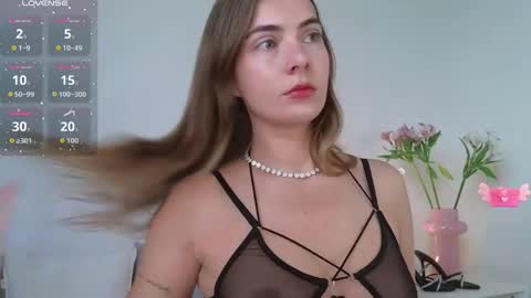 chloi_hes online show from 09.16.25