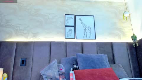 Chlooe online show from 10.06.25