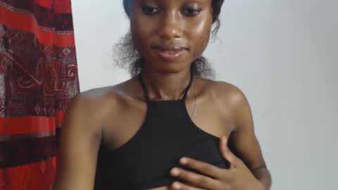 Snapshot of choco_petitqueen chatting on 12.05.24 choco_petitqueen online show from 12.05.24